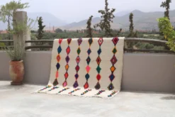 Tapis coloré fait main