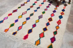Tapis coloré fait main