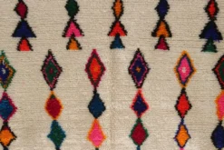 Tapis coloré fait main