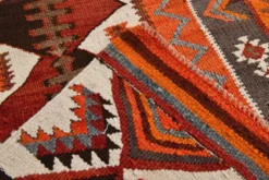 Tapis couloir vintage kilim orange et marron, motif oriental