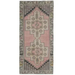 Tapis couloir vintage turc Oushak fait à la main en laine et coton rose 117x254