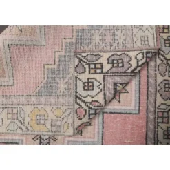 Tapis couloir vintage turc Oushak fait à la main en laine et coton rose 117x254