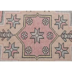 Tapis couloir vintage turc Oushak fait à la main en laine et coton rose 117x254