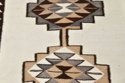 Tapis coureur tribal kilim blanc cassé et marron, 101x388 cm
