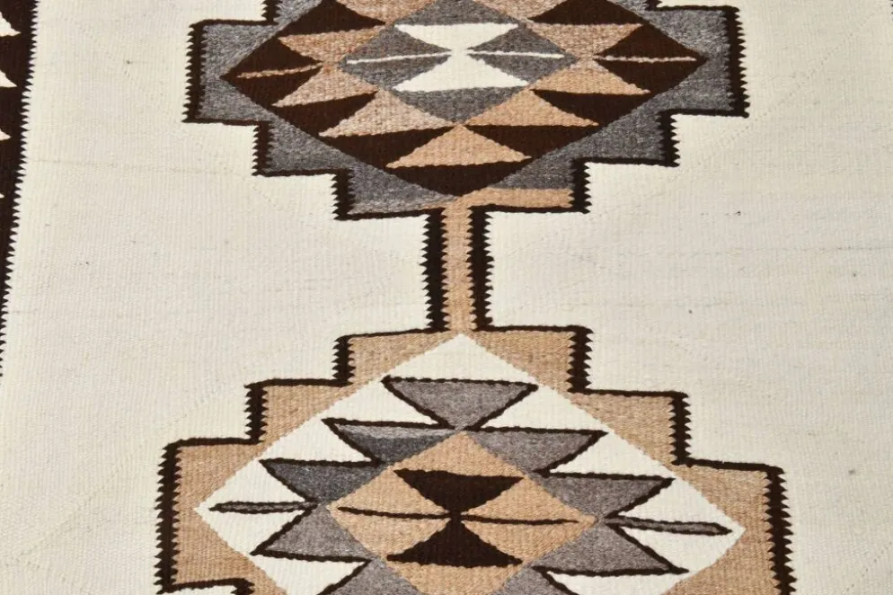 Tapis coureur tribal kilim blanc cassé et marron, 101x388 cm