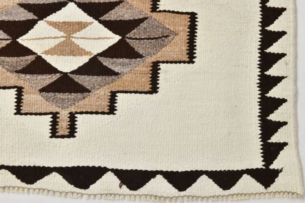Tapis coureur tribal kilim blanc cassé et marron, 101x388 cm