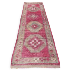 Tapis de couloir anatolien fuchsia, motifs géométriques vintage, 94x324 cm