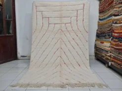 Tapis en laine naturel fait main artisanale traditionnelle taille 2/3 m
