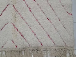 Tapis en laine naturel fait main artisanale traditionnelle taille 2/3 m