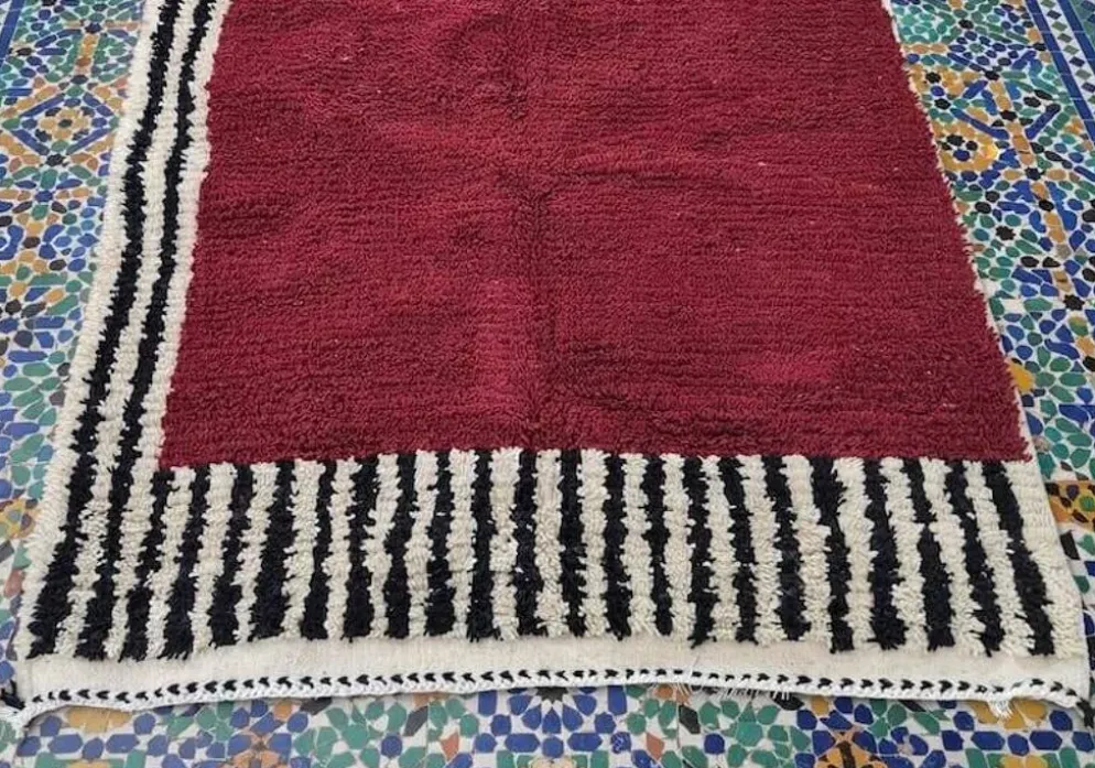 Tapis en laine naturelle tissé main artisanale bordeaux 150/250 cm