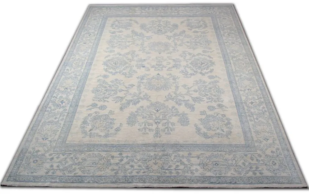 Tapis en laine noué à la main bleu clair, grand modèle floral crème, tapis Zeigler pour intérieur.