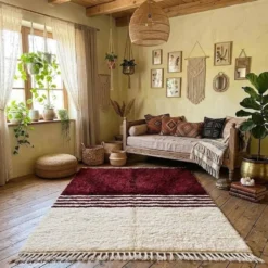 Tapis en laine pure bordeaux et blanc traditionnelle 1,5/2,5 m