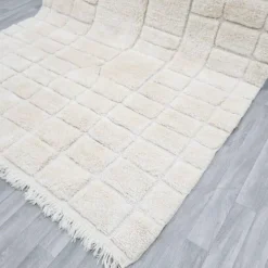 Tapis en laine pure fait main artisanale traditionnelle blanche 2/3 m
