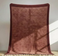 Tapis en laine pure fait main sur mesure taille 2/3