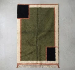 Tapis en laine pure fait main sur mesure avec magnifique designe 1,5/2,5 m