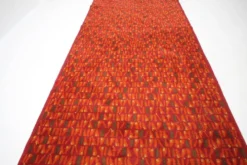 Tapis en laine rouge avec design original, années 1960