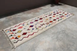 Tapis en laine tissé à la main coloré, 310 x 95 cm - R312
