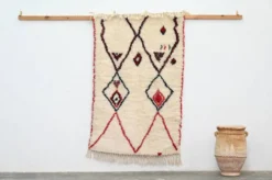 Tapis en laine tissé à la main coloré, 155 x 100 cm - P483