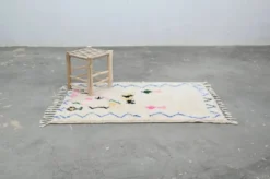 Tapis en laine tissé à la main coloré, 145 x 105 cm - P426
