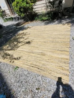 Tapis en laine tissé vintage