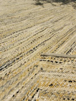 Tapis en laine tissé vintage