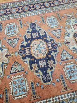 Tapis en laine traditionnel turc ou oriental