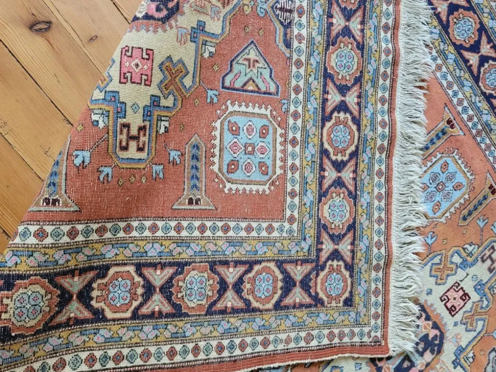 Tapis en laine traditionnel turc ou oriental