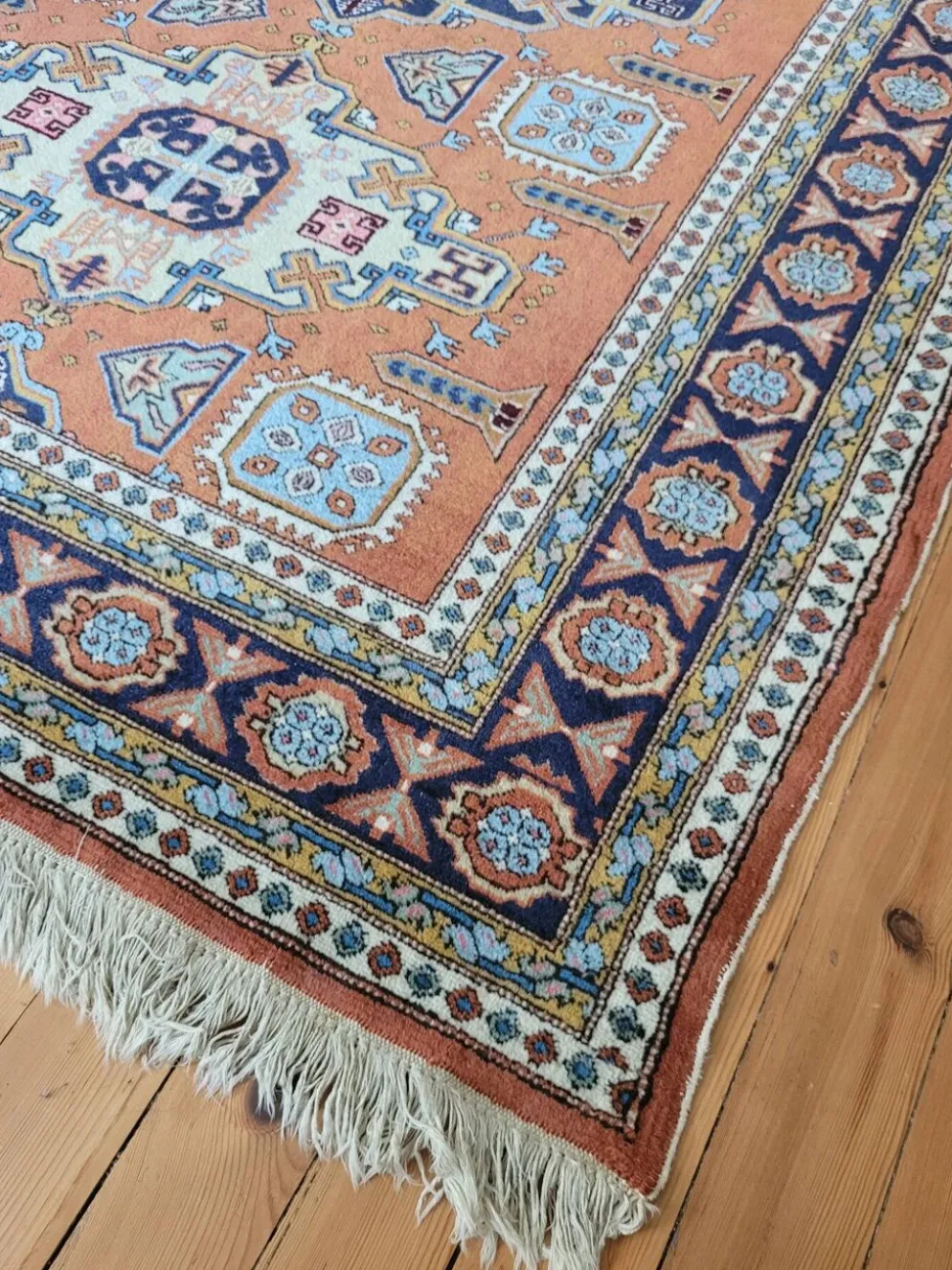 Tapis en laine traditionnel turc ou oriental