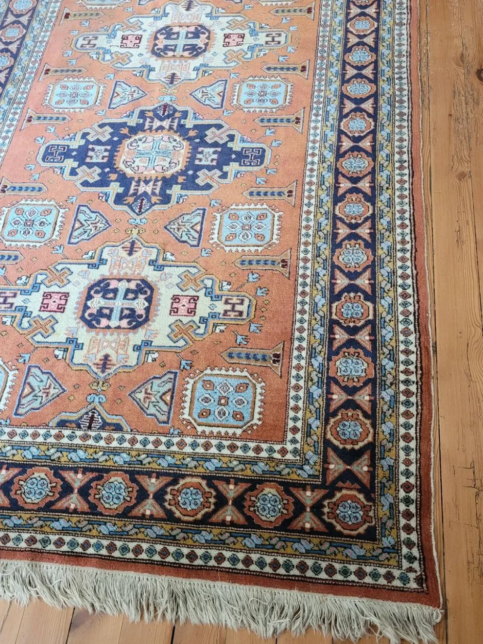 Tapis en laine traditionnel turc ou oriental