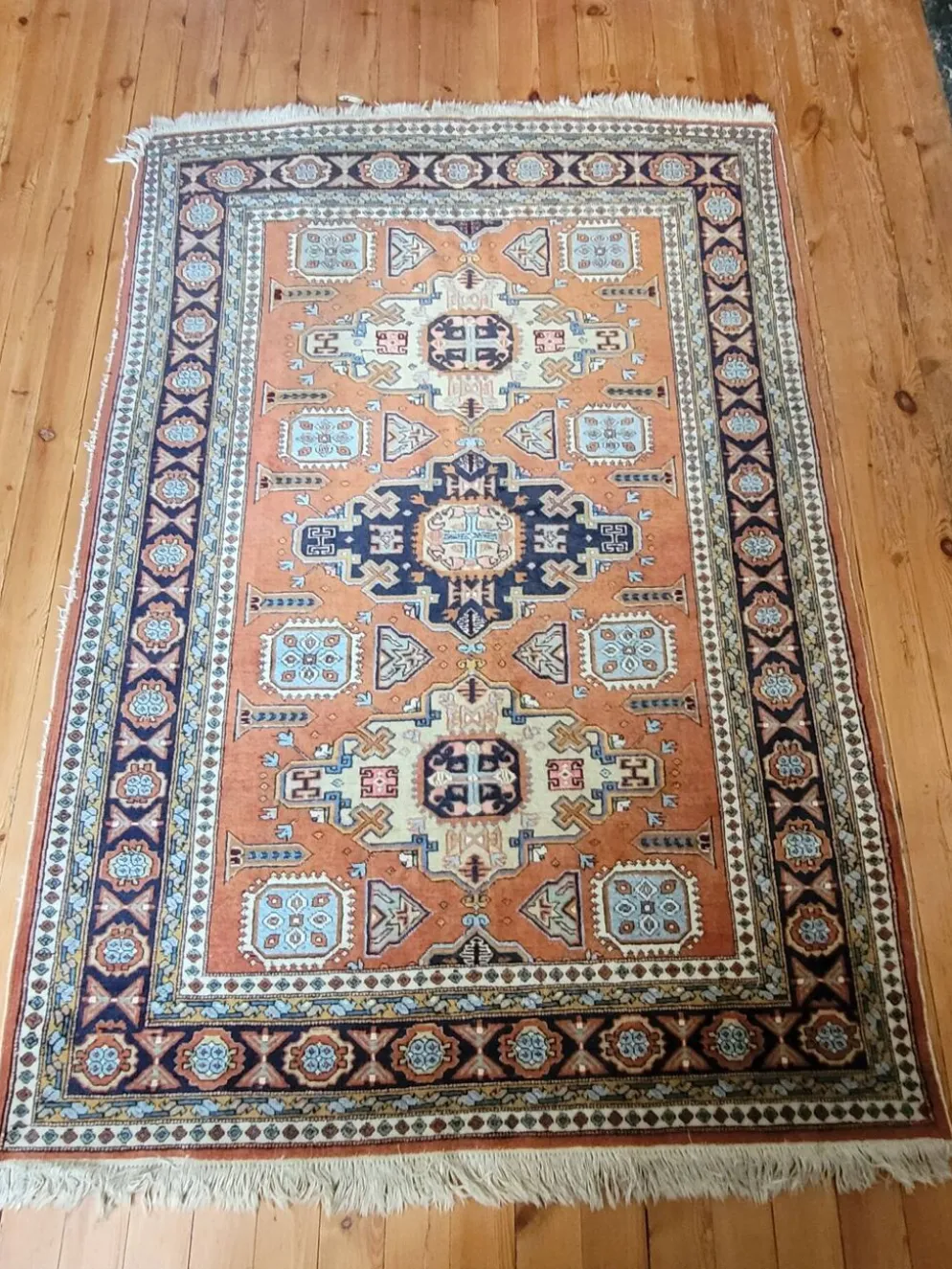 Tapis en laine traditionnel turc ou oriental