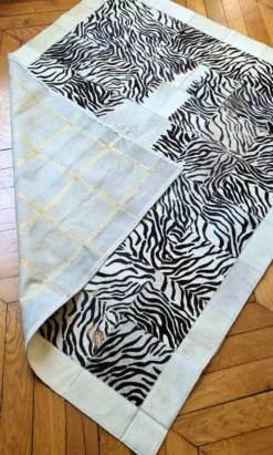 Tapis en peau de vache zèbre blanc