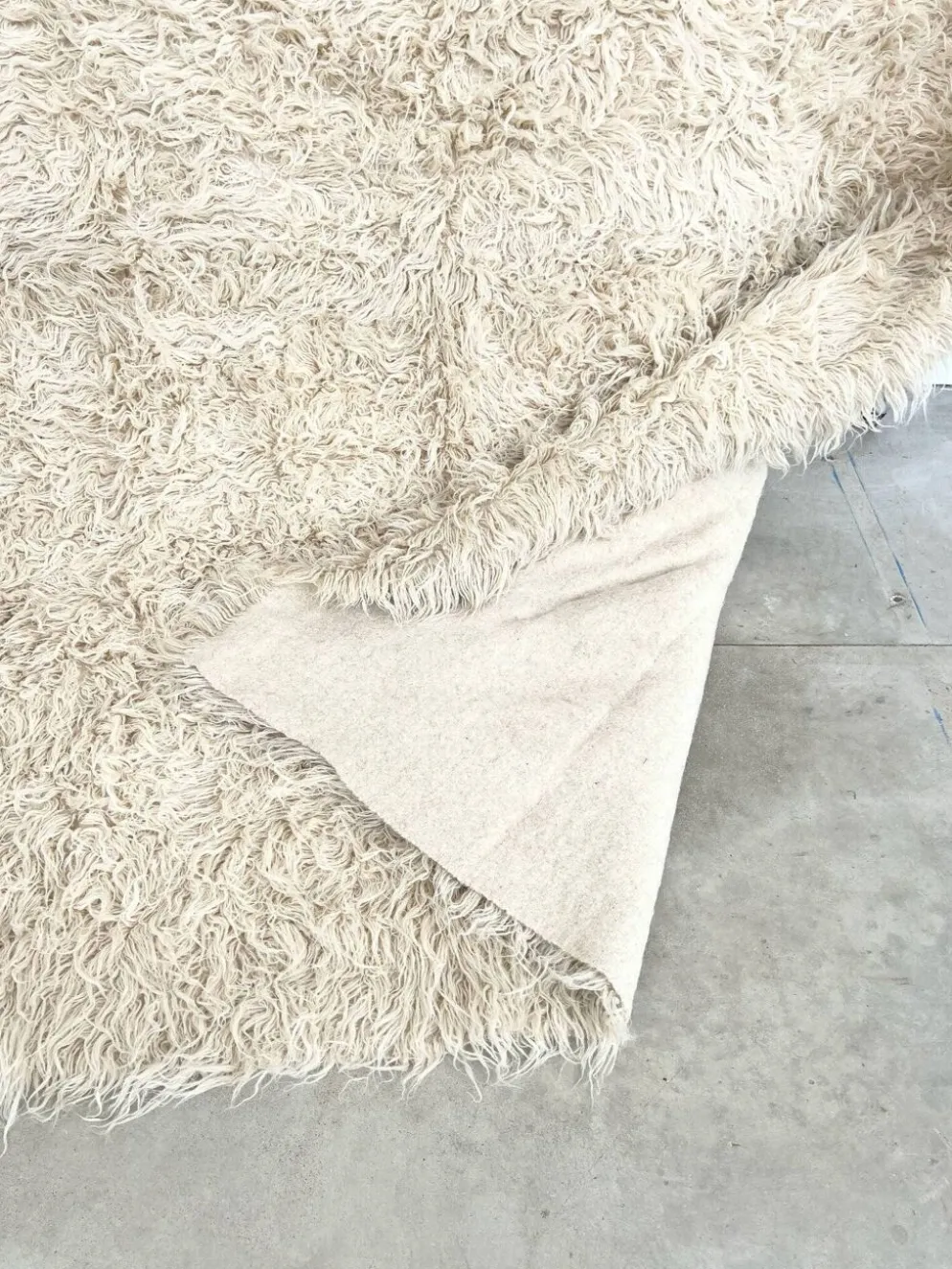 Tapis Flokati vintage pure laine vierge 260 × 220 cm années 70