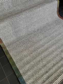Tapis graphique mille raies 200x290