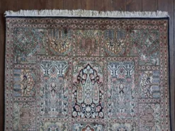 Tapis Indien Cachemire soie fait main 196x122cm