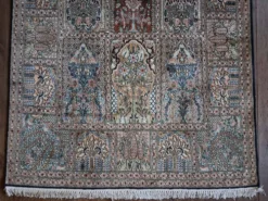 Tapis Indien Cachemire soie fait main 196x122cm