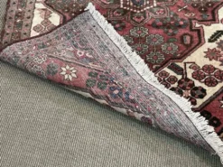 Tapis iranien en laine fait main