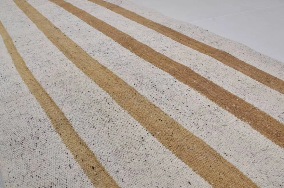 Tapis kilim antique Oushak neutre sku 3923