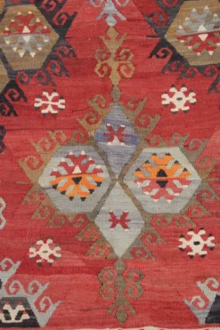 Tapis kilim tribal en laine Şarkışla, tissé à la main, antique et rare, couleur rouille.