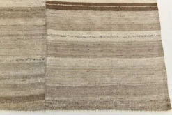 Tapis Kilim turc en laine naturelle beige et gris pierre, 233 x 293 cm