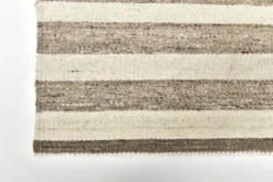 Tapis Kilim turc naturel à rayures blanches et marron, 210 x 300 cm