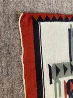 Tapis Kilim vintage en laine tissée