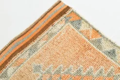 Tapis Kilim Vintage Orange et Beige, Motifs Géométriques Anatoliens