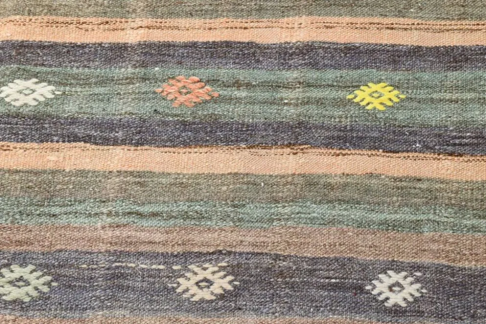 Tapis Kilim vintage rayé vert et marron 6x8, tapis fait main traditionnel