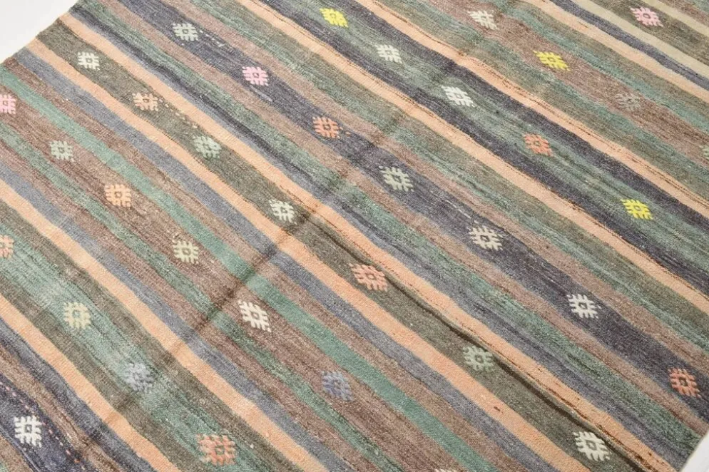 Tapis Kilim vintage rayé vert et marron 6x8, tapis fait main traditionnel