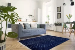 Tapis marocain moderne bleu foncé