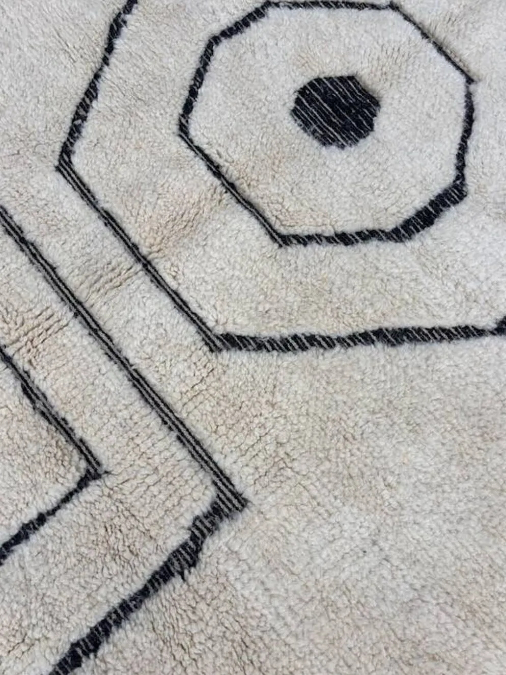 Tapis Mrirt blanc en laine 180×270 cm