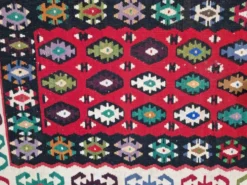 Tapis mural boho vintage Kelim, années 1950