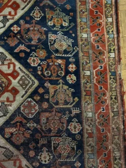 Tapis nomade persan Qashqai ancien fait main – fond bleu 94x112cm