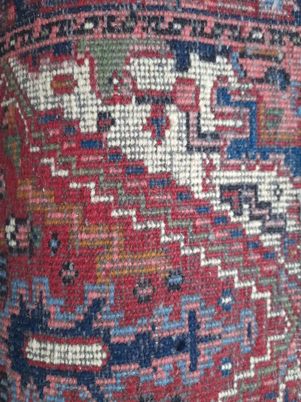 Tapis noué main persan 140 x 72 cm