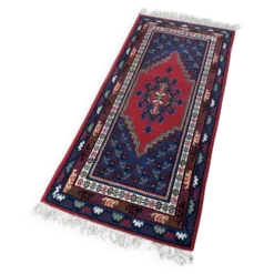 Tapis oriental en laine tissé à la main – 220 × 100 cm